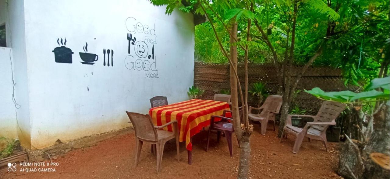 Sigiri Picaso Home Stay Sigiriya Exterior foto