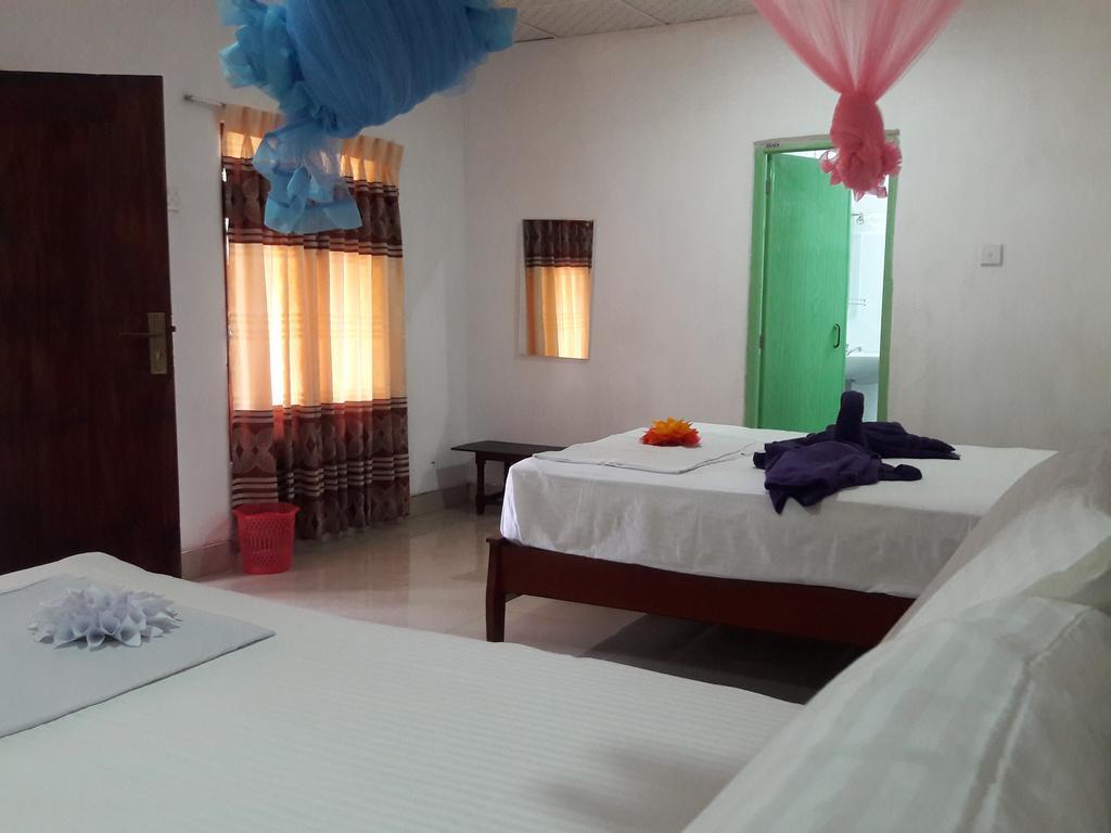 Sigiri Picaso Home Stay Sigiriya Zimmer foto